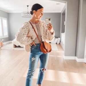 Chicwish Oversized Ivory Sweater - S/M